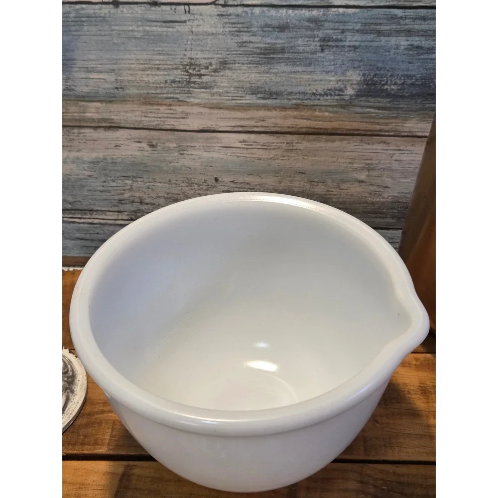 Vintage Sunbeam White Milk‎ Glass Batterl Bowl Kitchenware Baking Prep